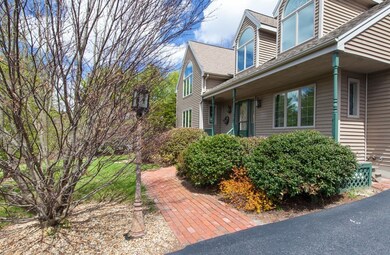 25 Staples Ln, Blackstone, MA 01504 - photo 2