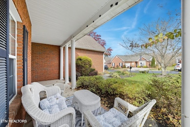 7113 Winter Oaks Way unit 13, Knoxville, TN 37918 - photo 2