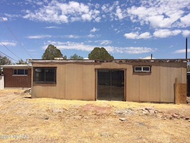 4220 E 27th St, Tucson, AZ 85711 - photo 3