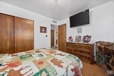 10511 Holly Dr, Wofford Heights, CA 93285 - photo 5