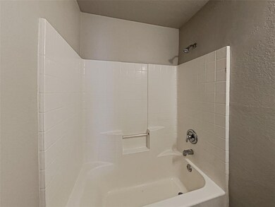 8101 Winding Stream Ln, Denton, TX 76210 - photo 4