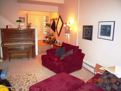 Spacious Living Rm