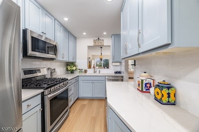 19 Lakeview Dr unit D1, Hamburg, NJ 07419 - photo 5