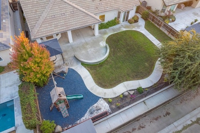 2115 Sophia Ln, Kingsburg, CA 93631 - photo 4