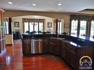 4216 SW Clarion Lakes Dr, Topeka, KS 66610 - photo 5