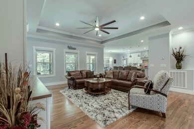 04_202 Inagehi Trace_Living01