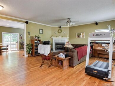 27 Village Creek Dr, Asheville, NC 28806 - photo 3