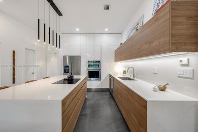 Jockey Club unit 1F, Miami, FL 33181 - photo 4