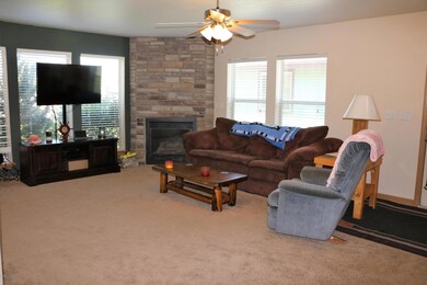 127 S Cedar Dr, Kalispell, MT 59901 - photo 3