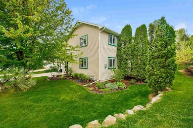 102 Club House Dr unit 1, Oregon, WI 53575 - photo 2