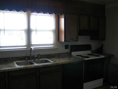 738 E Washington St, Allentown, PA 18109 - photo 7