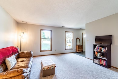 11622 Hardisty Rd, Fort Wayne, IN 46845 - photo 5