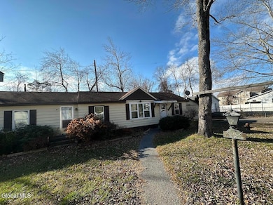 98 Point Breeze Rd, Saratoga Springs, NY 12866 - photo 3