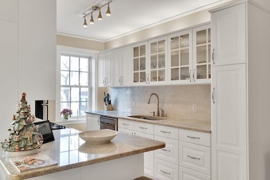 285 Harvard St unit 308, Cambridge, MA 02139 - photo 3