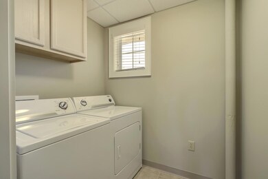 07_TeasterLane_3415_305_Laundry