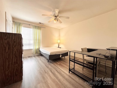 10626 Hill Point Ct unit 10626, Charlotte, NC 28262 - photo 6