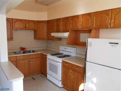 8607 Temple Rd, Philadelphia, PA 19150 - photo 4