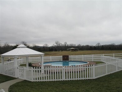 234 Benford Rd, Shelbyville, TN 37160 - photo 6