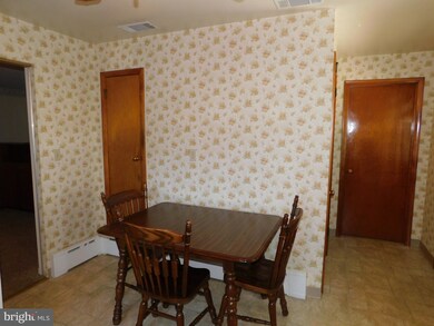 306 Poplar St, Bally, PA 19503 - photo 7