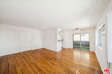 1027 N Edinburgh Ave unit 4, West Hollywood, CA 90046 - photo 2