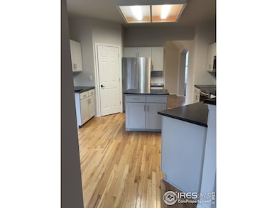 Kitchen with center island