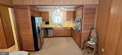 4909 Riverton Ln, Bowie, MD 20715 - photo 3