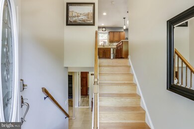 6207 Frontier Ct, Sykesville, MD 21784 - photo 2