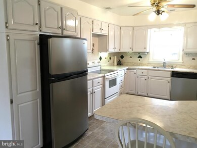 7090 Bensville Rd, White Plains, MD 20695 - photo 4