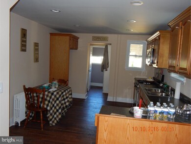 313 W 5th St, Lansdale, PA 19446 - photo 7