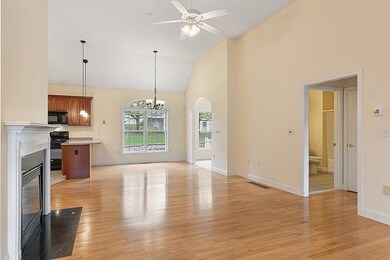 32 Hickory Crossing, Dracut, MA 01826 - photo 3