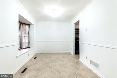 8716 Tamar Dr, Columbia, MD 21045 - photo 5