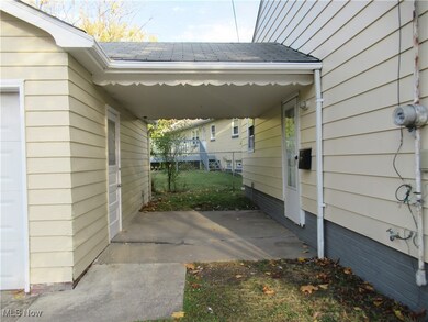 285 Marion Dr, Bedford, OH 44146 - photo 4