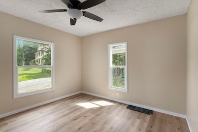 66 Cleveland St, Battle Creek, MI 49037 - photo 4