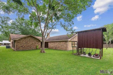 5633 Knight Dr, Zachary, LA 70791 - photo 2