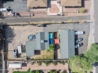 XL lot