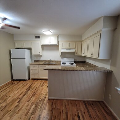 845 Beverly St unit 2, Houston, TX 77007 - photo 5