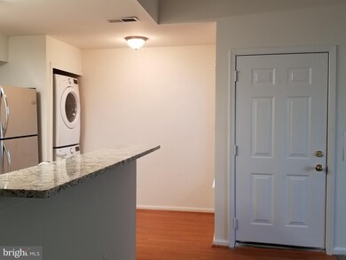 8637 Beekman Place unit 37C, Alexandria, VA 22309 - photo 5