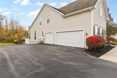 3 CAR GARAGE
