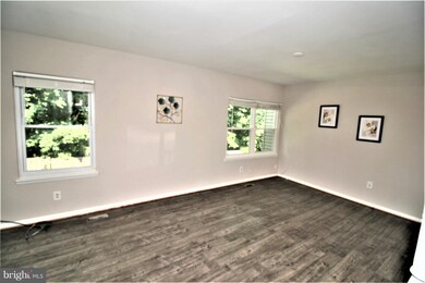 11529 Summer Oak Dr, Germantown, MD 20874 - photo 3