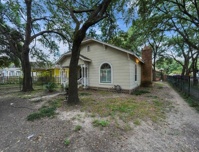 845 Rutland St, Houston, TX 77007 - photo 3