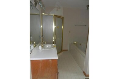 Master Bath/Spa.