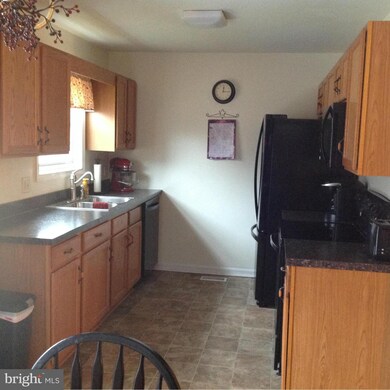 16914 Reading Dr, Williamsport, MD 21795 - photo 6