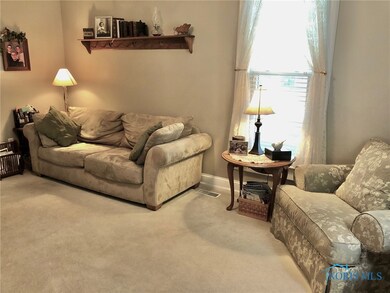 231 N Perry St, Woodville, OH 43469 - photo 4