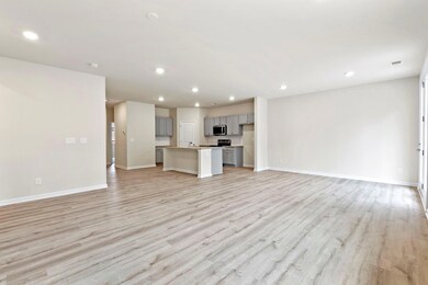 7101 Maple Run Cir unit 40, Charlotte, NC 28215 - photo 6