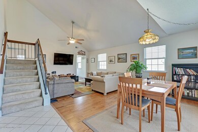 27 Carnaby Close Freehold NJ-large-008-1