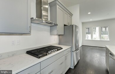 134 Cambria Walk, Alexandria, VA 22304 - photo 6