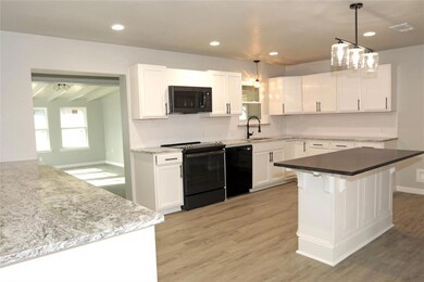 125 Lakeview Terrace, Weatherford, TX 76087 - photo 4