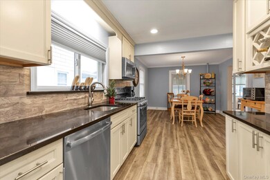 100 Nassau Ave, Malverne, NY 11565 - photo 7