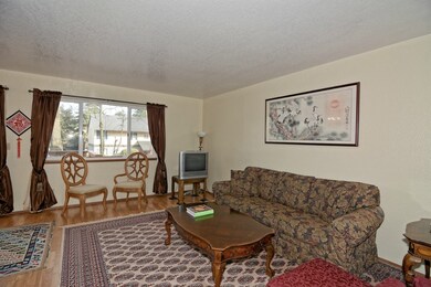126 W Casino Rd unit 7, Everett, WA 98204 - photo 2