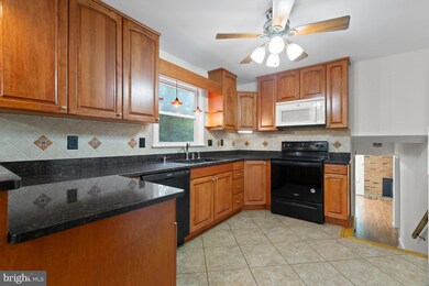 23004 Gunston Dr, Lexington Park, MD 20653 - photo 5